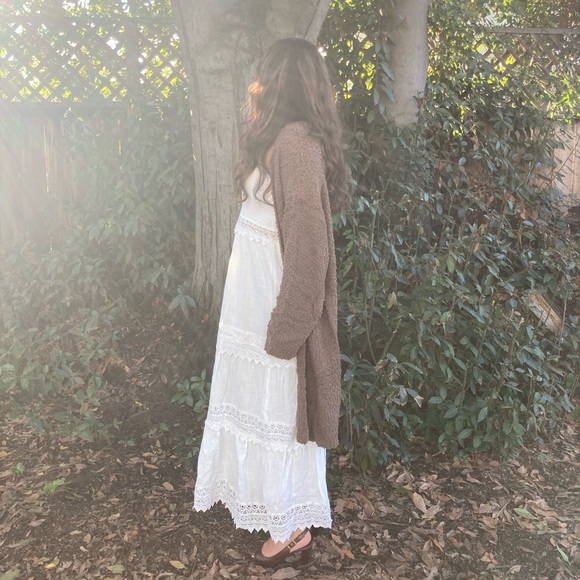 Beautiful White laced Tierd Cottage Maxi Dress - Picture 6 of 11